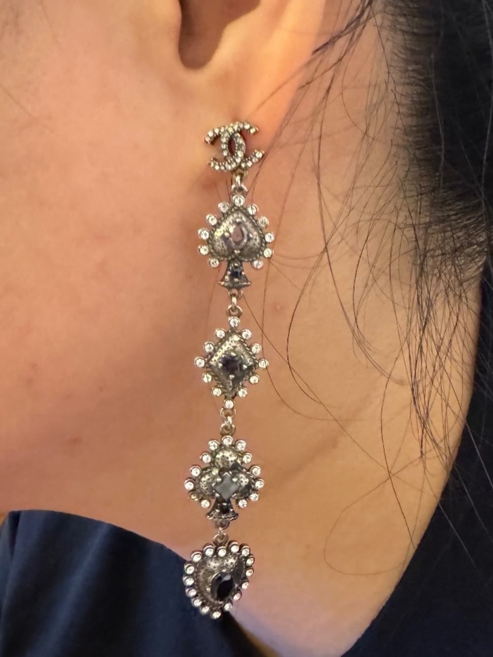New Limited Edition Classic Chanel CC Logo Strass Crystal Long Dropped Earrings